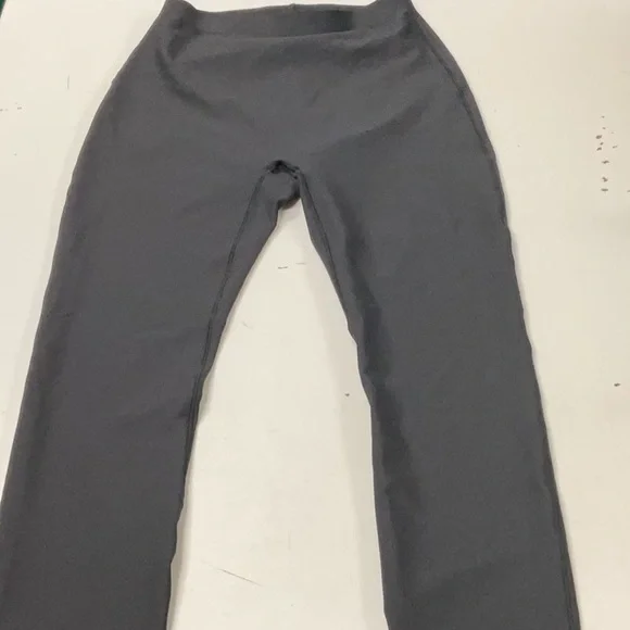 SKIMS Charcoal High-Waisted Leggings
U1-44 - Picture 2 of 5